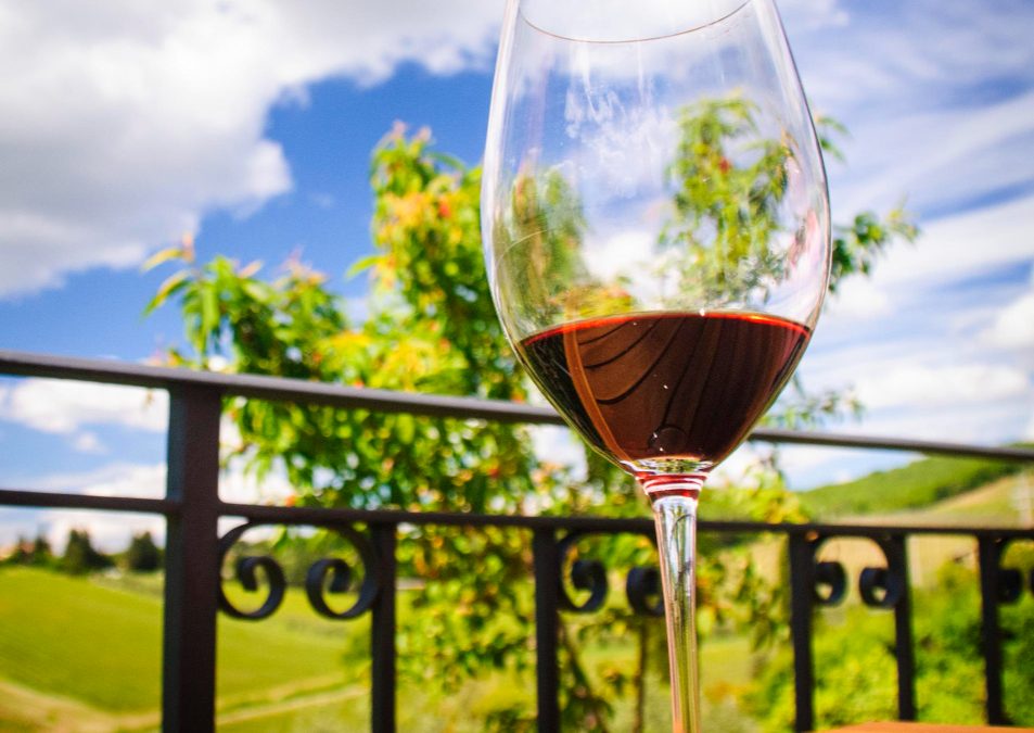 Savor the Sophistication: Wine on the Deck at Suttle Lodge with Brick House Wines